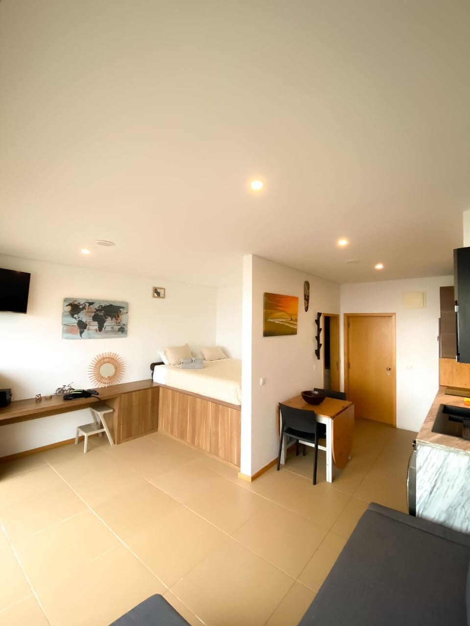 Photo of the whole room