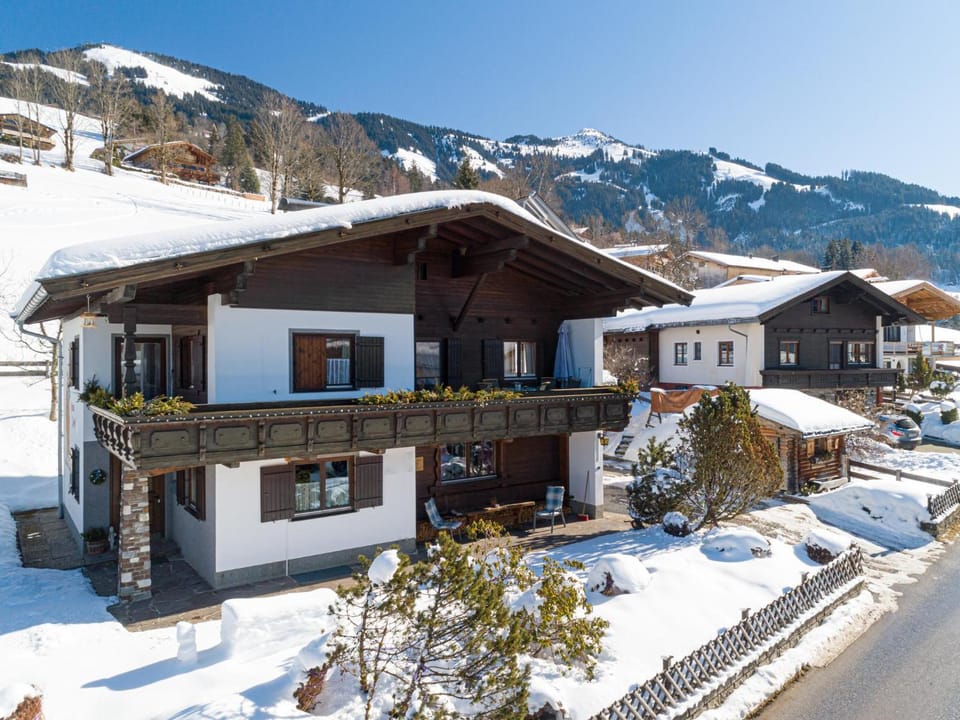 Property building, Winter