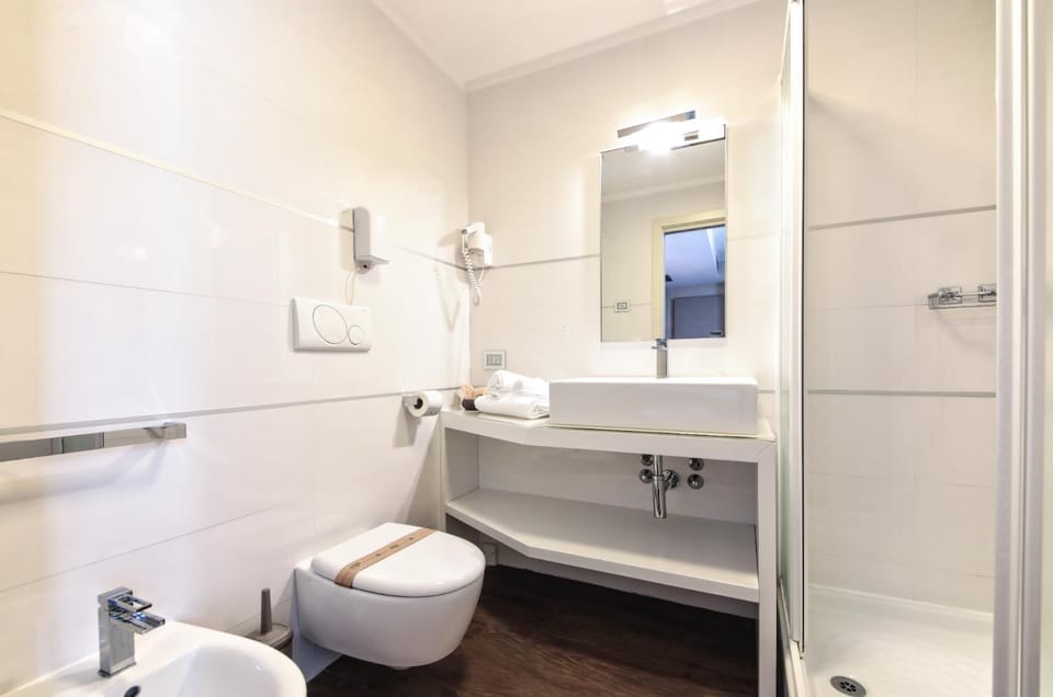 H2O ROOMS Bed and Breakfast in Lake Garda