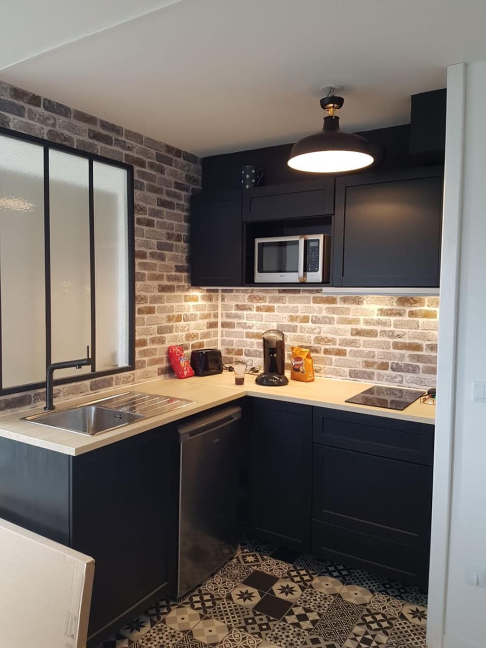 Kitchen or kitchenette