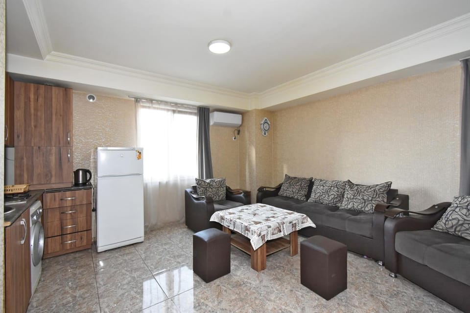 Kitchen or kitchenette, Living room, Seating area, kitchen, kitchen
