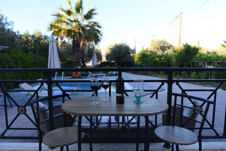 Day, View (from property/room), Balcony/Terrace, Swimming pool