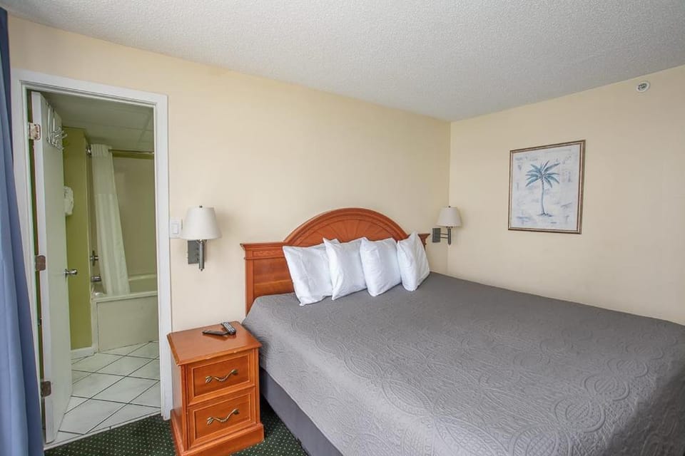 Ocean View Studio King Suite Boardwalk Resort Unit 540 Sleeps 2 House in Myrtle Beach