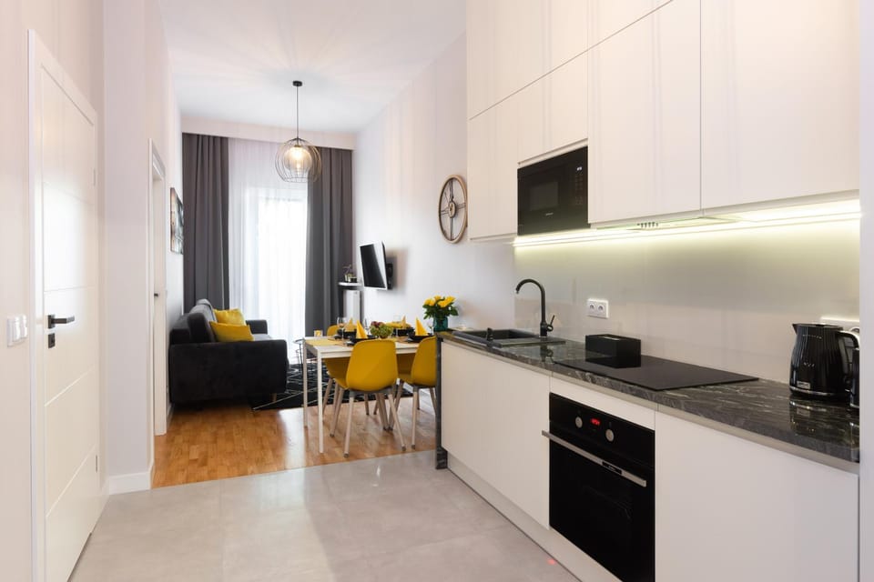 Kitchen or kitchenette, Living room