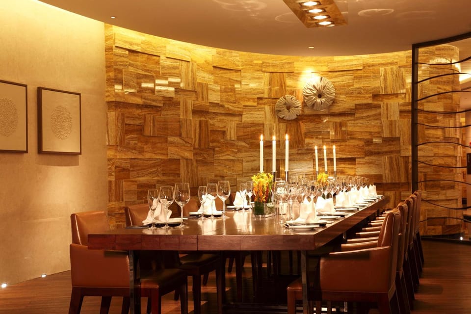 Restaurant/places to eat, Restaurant/places to eat