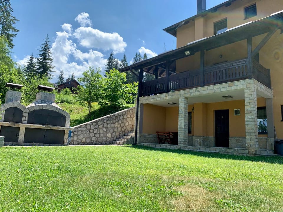 Vila Darija Zlatar - LUX apartman br. 5 Apartment in Zlatibor District, Serbia
