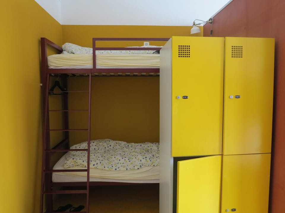 Bed, Bedroom, bunk bed