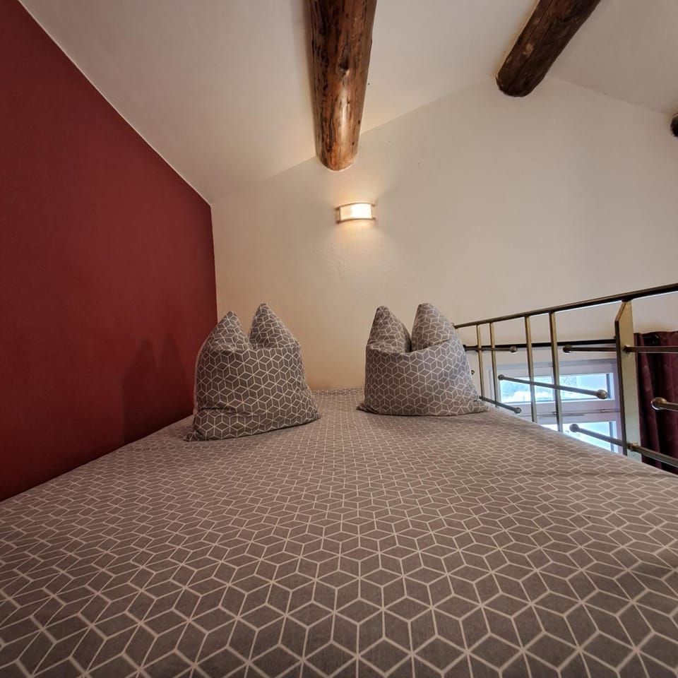 Le Mas des Deux Tilleuls Apartment in Sablet