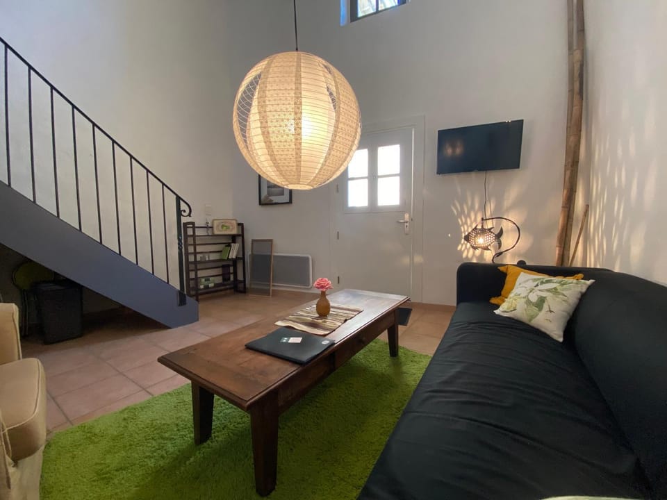 Facade/entrance, Living room