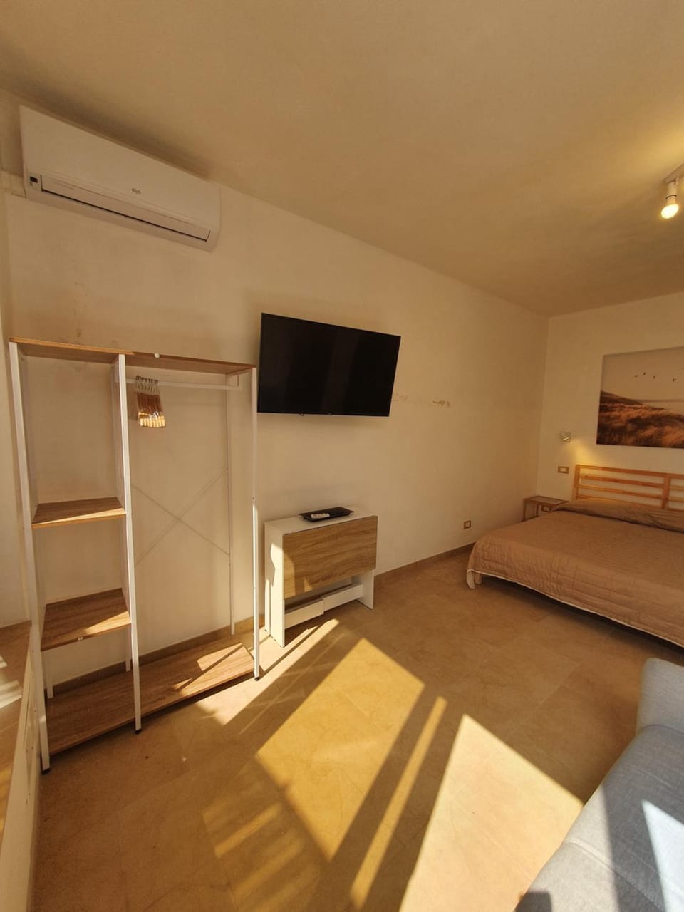 TV and multimedia, Bedroom, air conditioner