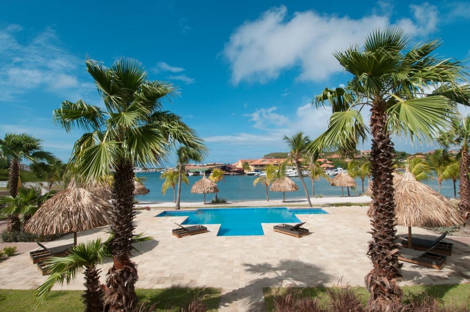 Beach, Swimming pool