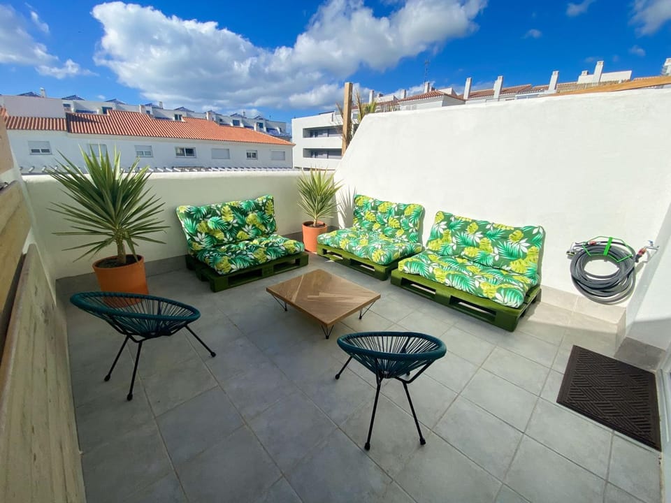 Off site, Balcony/Terrace