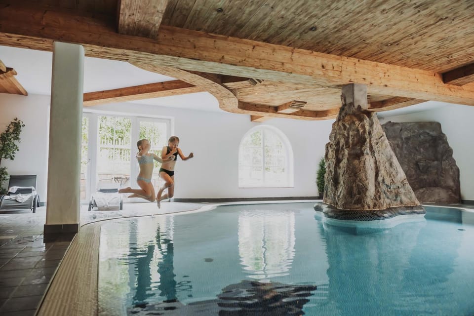 Spa and wellness centre/facilities, Swimming pool