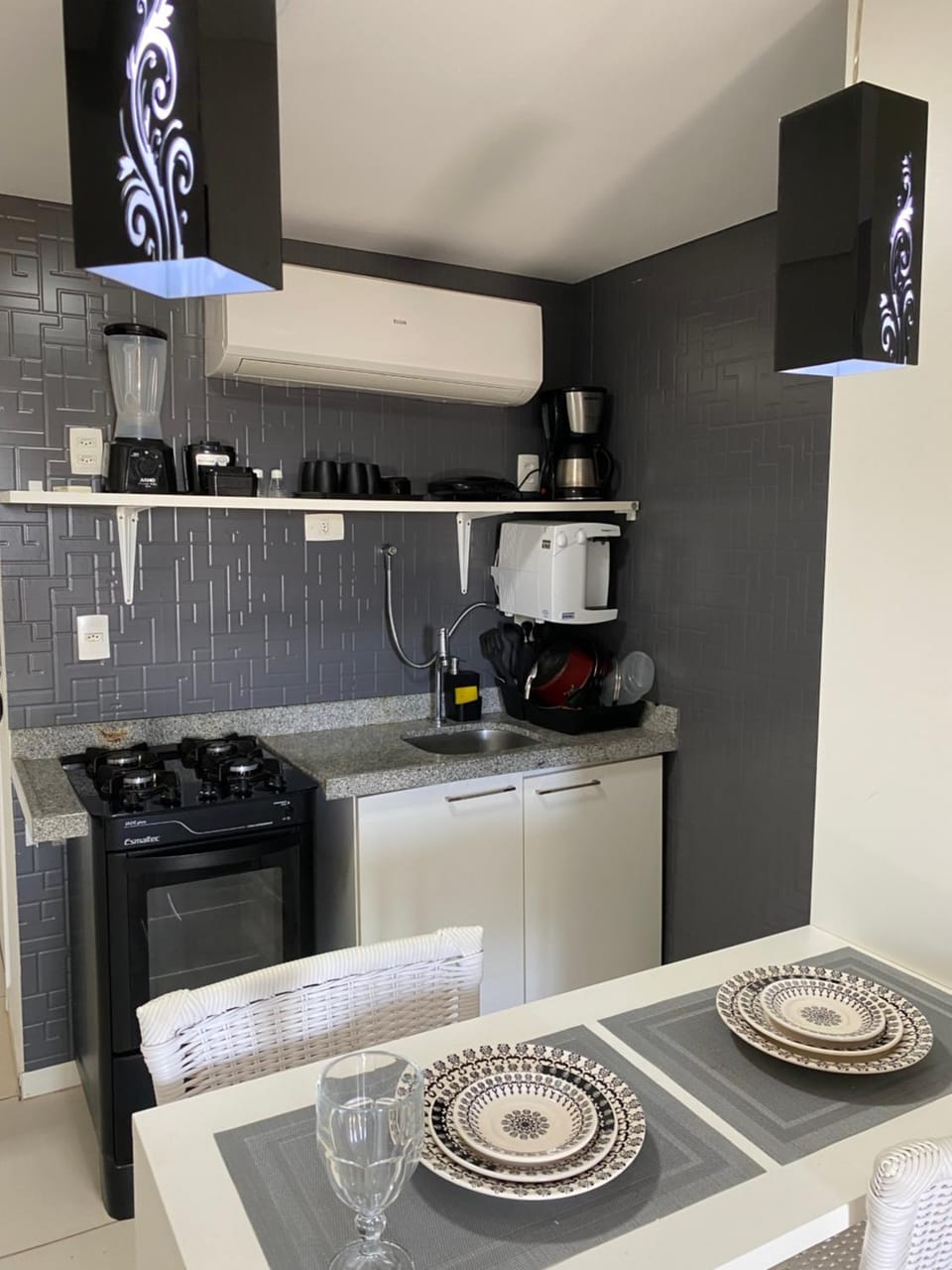 Dining area, kitchen