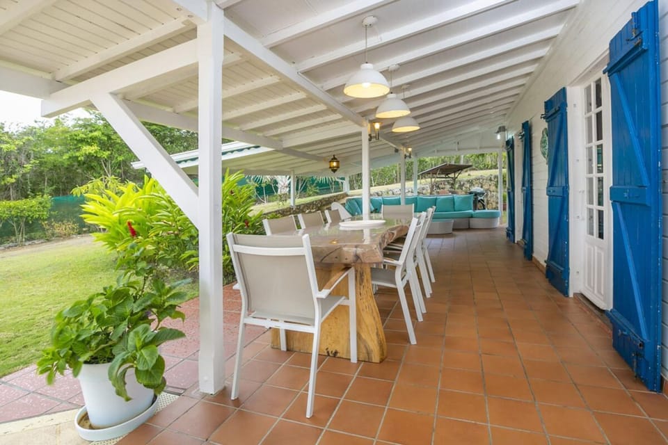 Villa Lalaland - 4 Bedrooms Pool & Garden Le Gosier Villa in Le Gosier