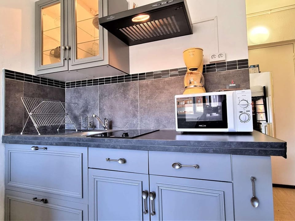 Studio 2/3 pers, proche télésiège, Wifi, Parking - FR-1-525-188 Apartment in Provence-Alpes-Côte d'Azur