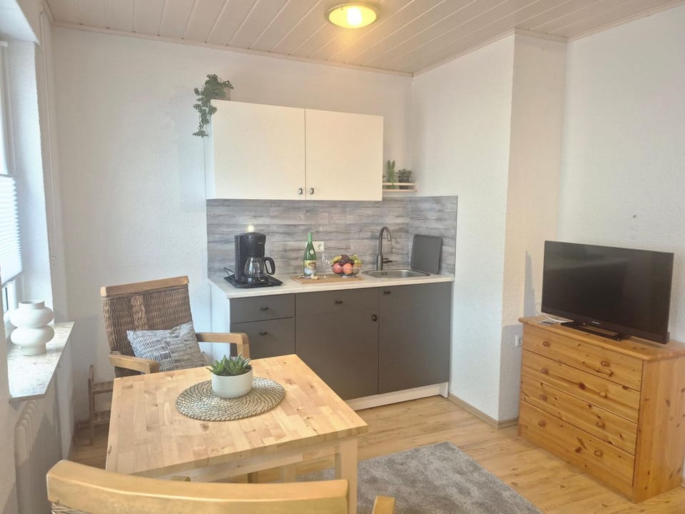 TV and multimedia, Kitchen or kitchenette, Dining area