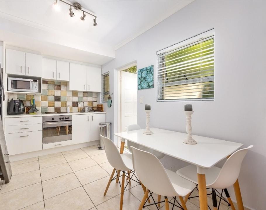 1 Bedroomed Serendipity Cottage West Beach, Cape Town Apartment in Cape Town