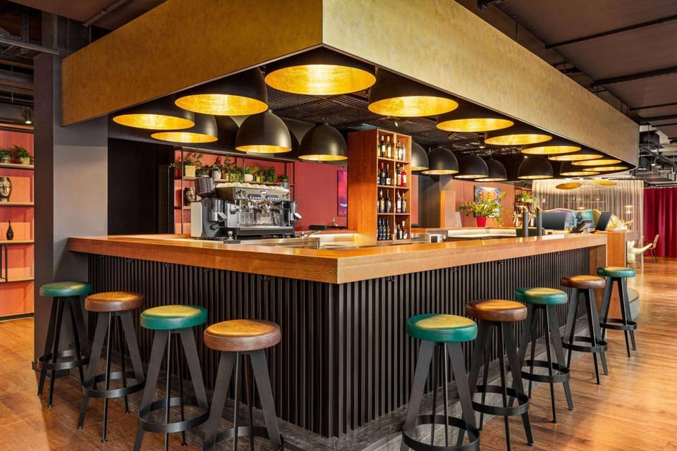 Lounge or bar