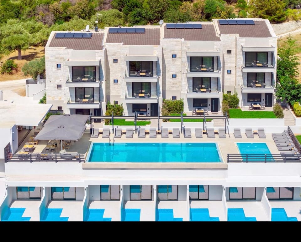 Property building, Restaurant/places to eat, Swimming pool