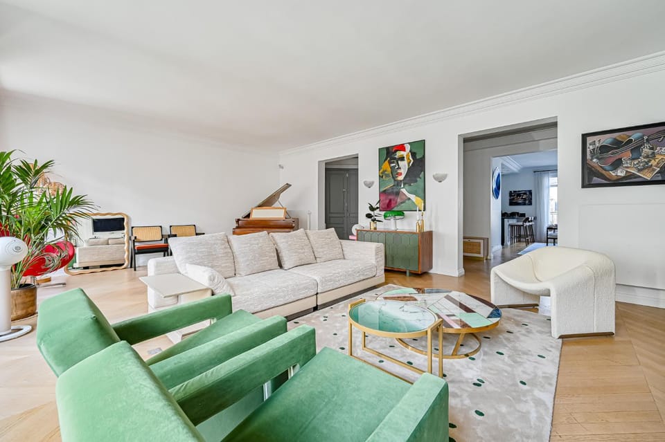 Elegant 170m2 Paris Apartment near Eiffel Tower Apartment in Paris