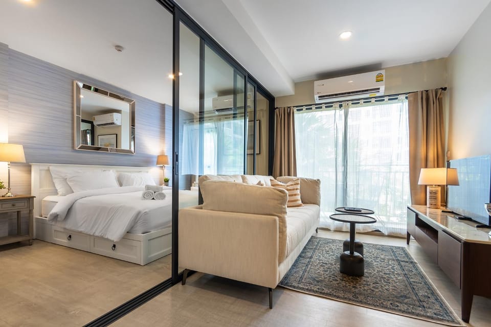Living room, Photo of the whole room, Bedroom