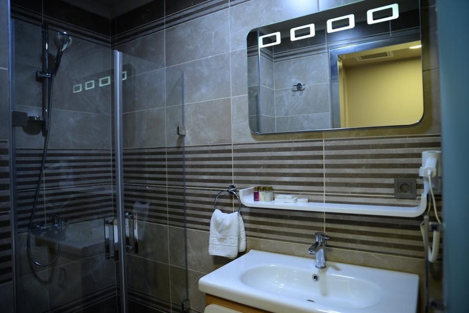 Shower, Bathroom