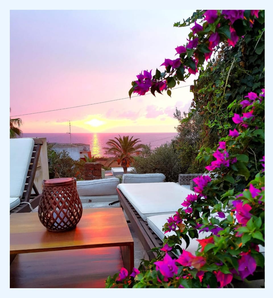 Property building, Garden, Sea view, Sunrise