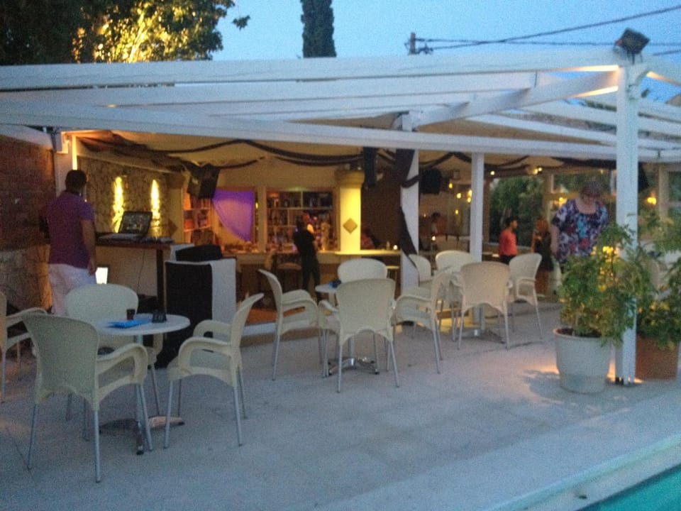 Lounge or bar, Seating area