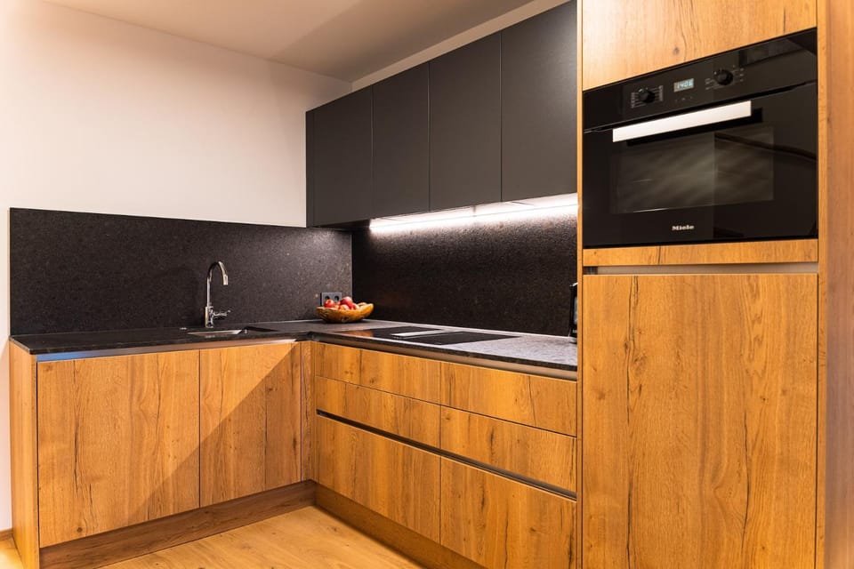 Kitchen or kitchenette, oven, stove