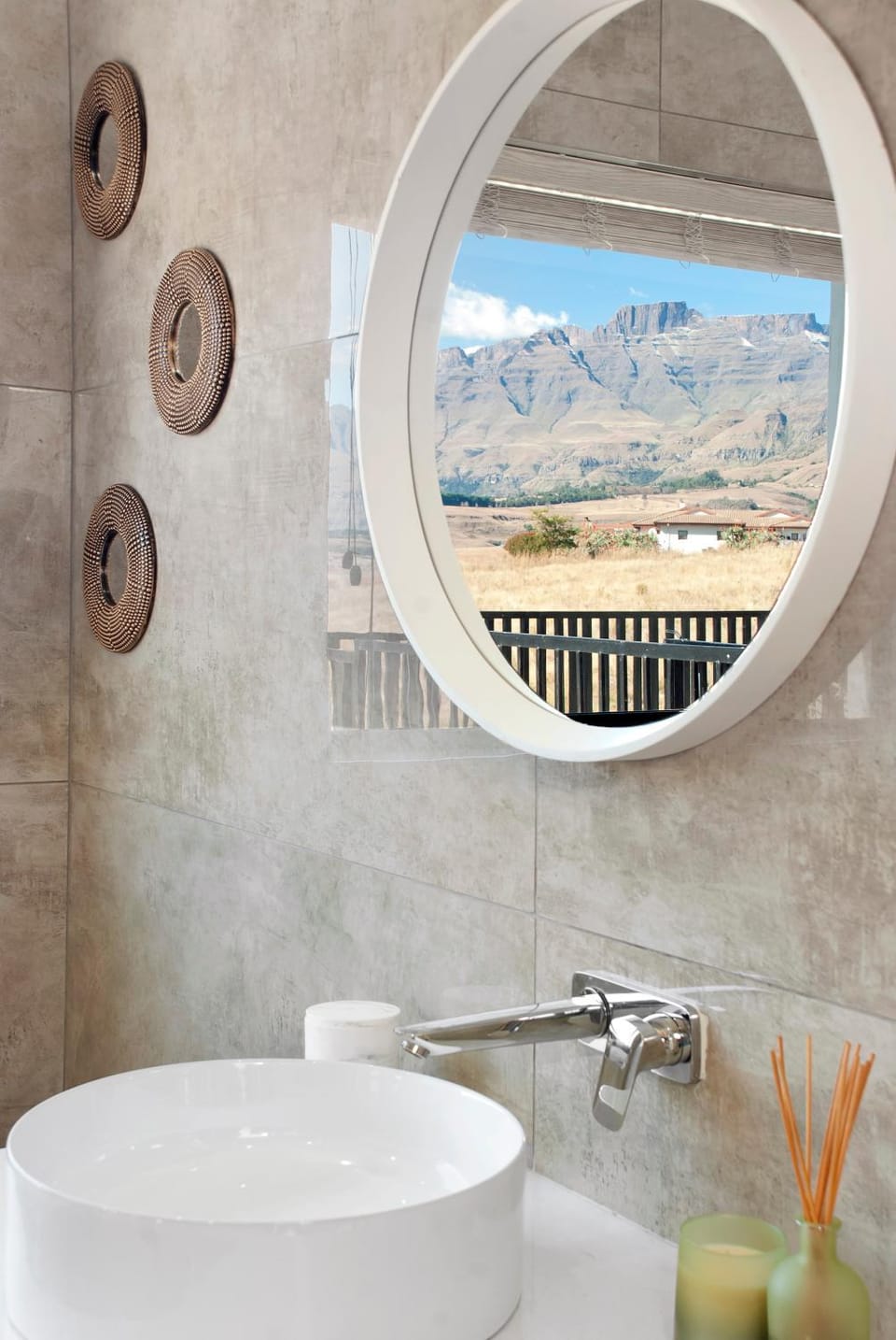 Natural landscape, Bathroom, Mountain view