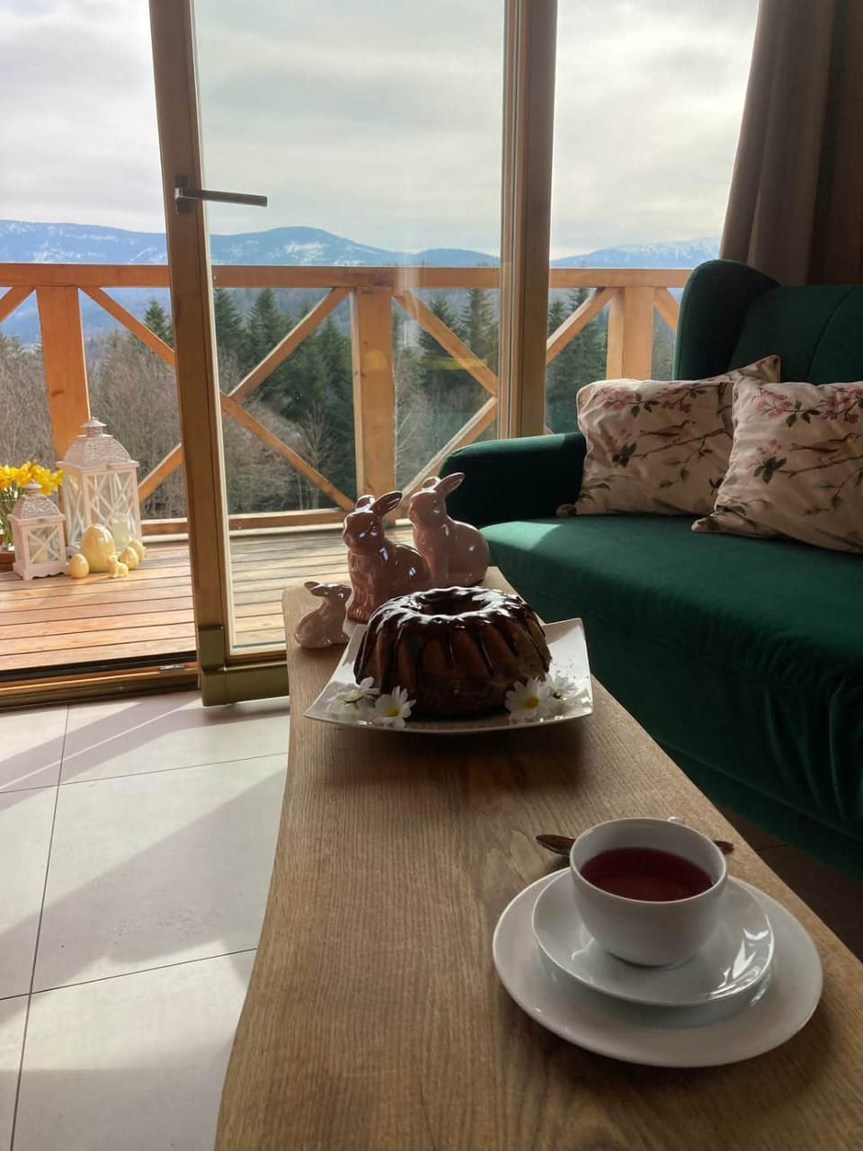 View (from property/room), Balcony/Terrace, Living room