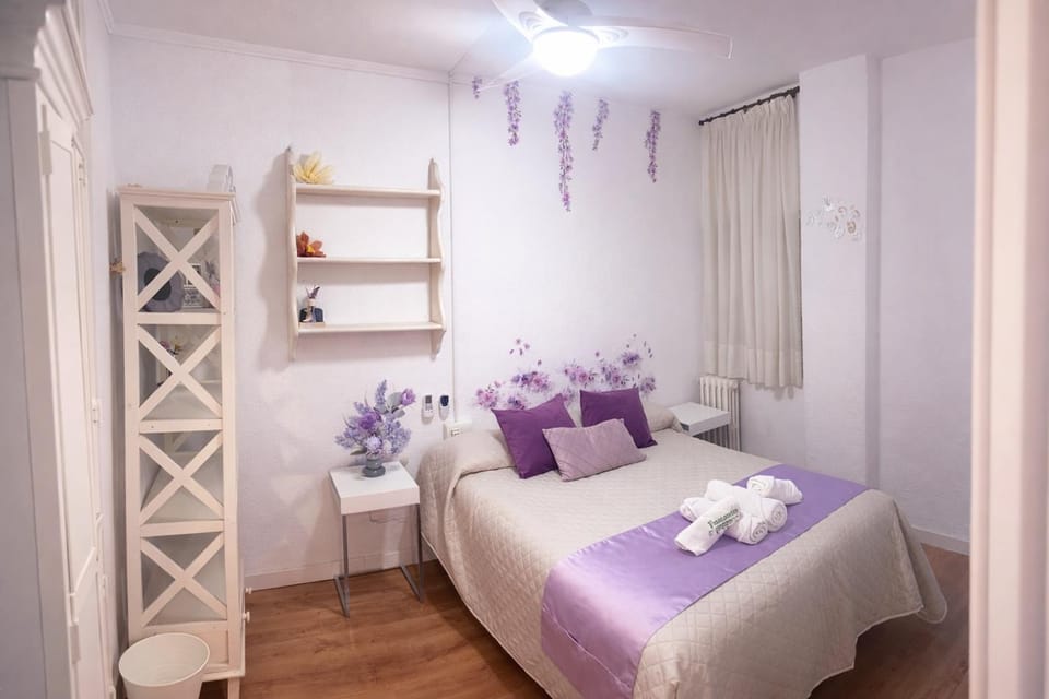 Luna Centro 5 Habitaciones 8 Personas Zona Recogidas Apartment in Granada