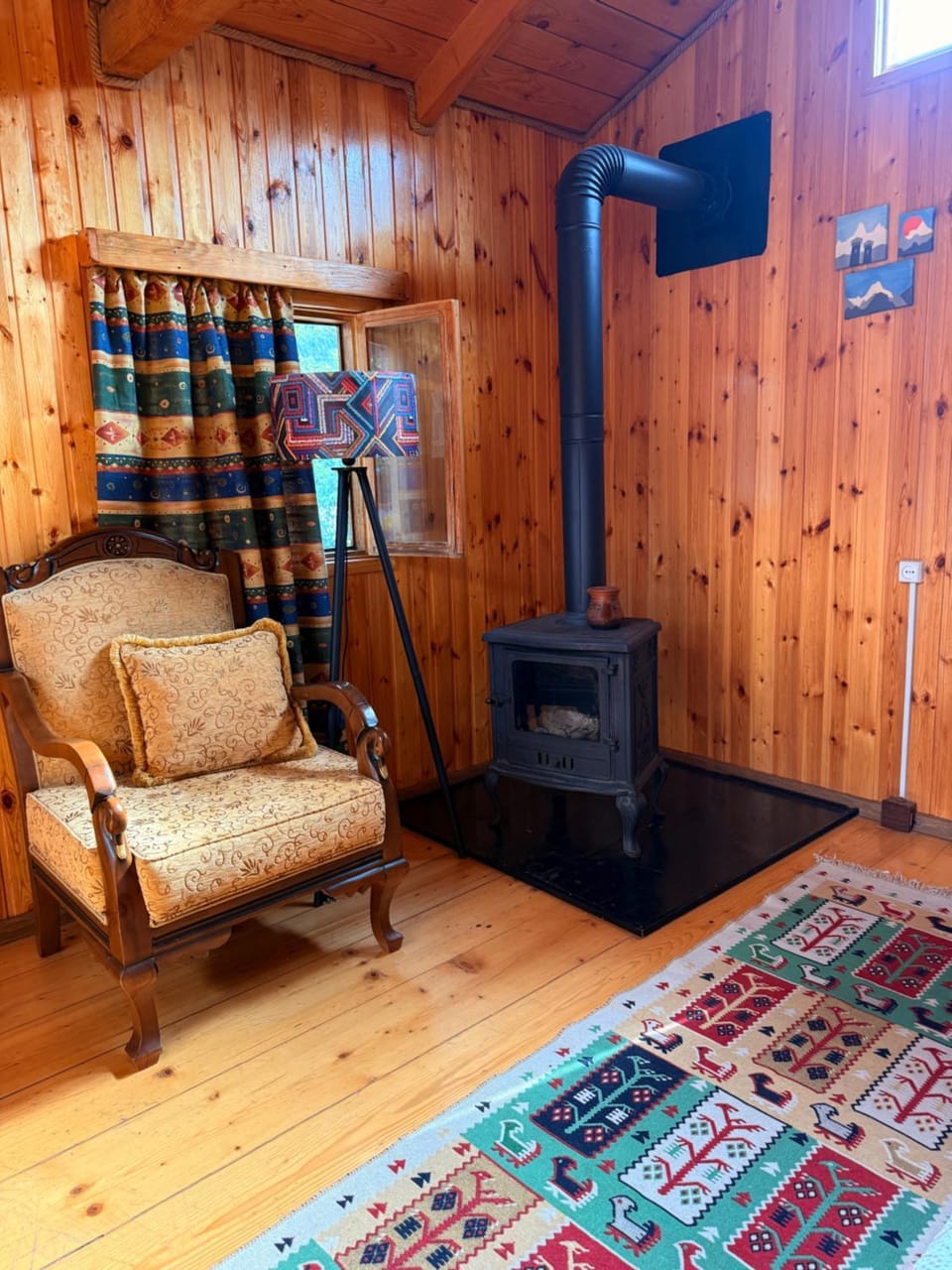 Hut of love Country House in Georgia