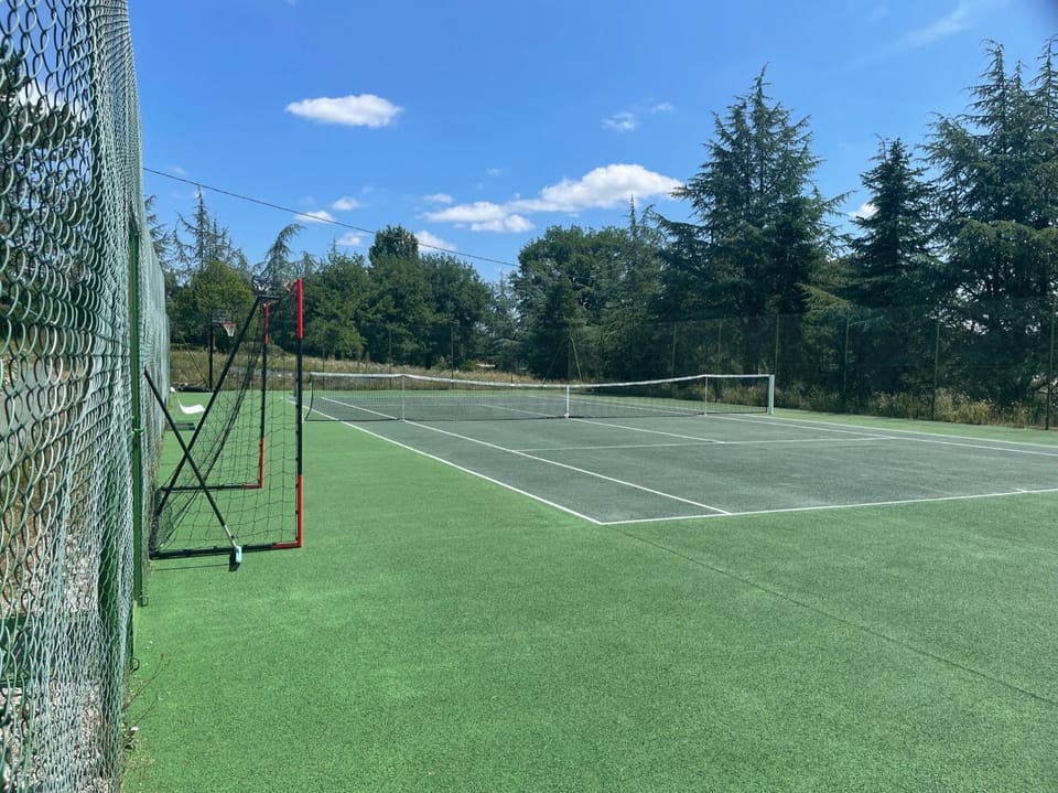 Activities, Tennis court