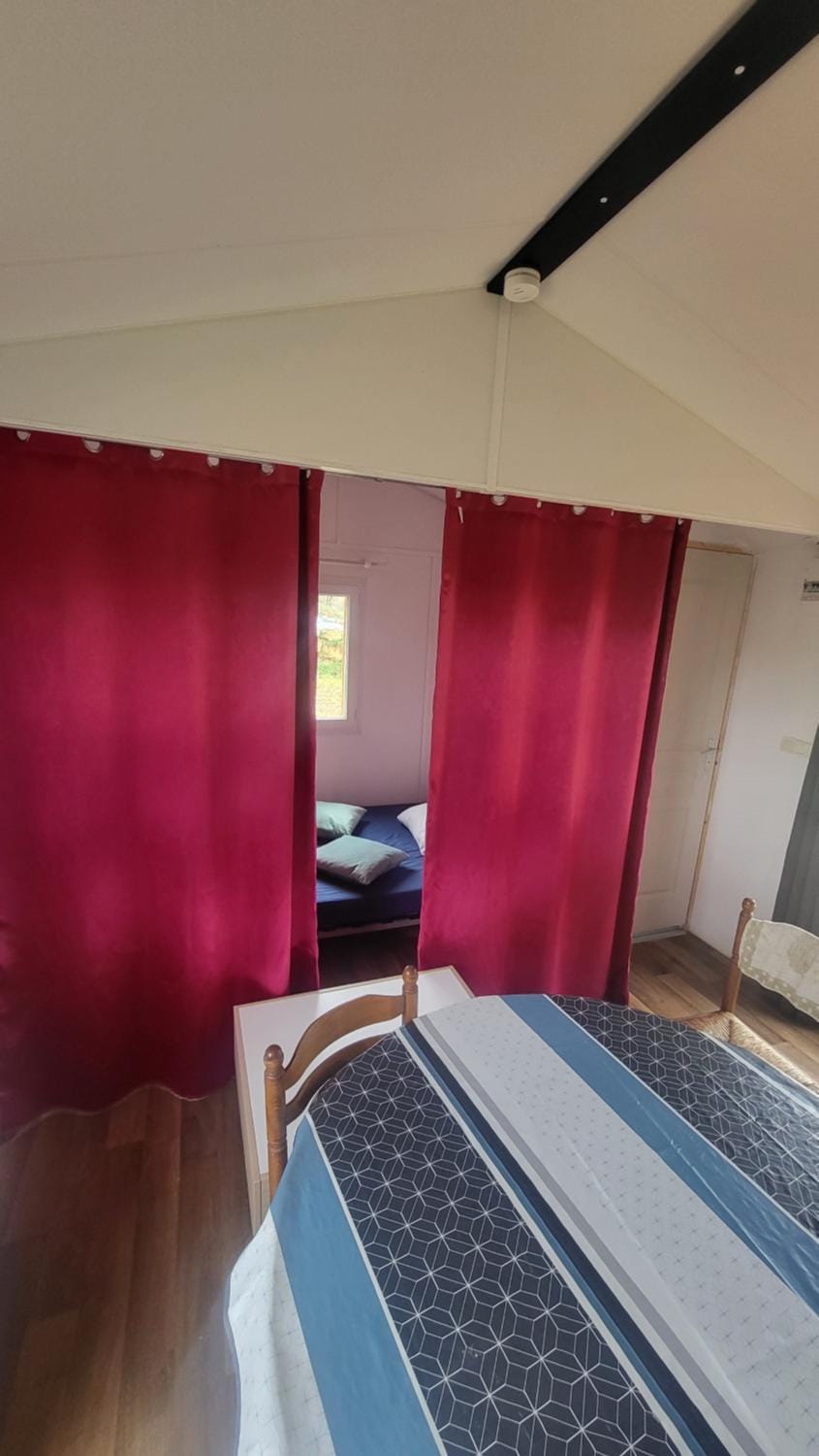 Chalet Climatisé House in Occitanie