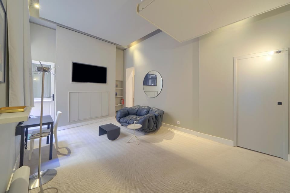 Other, Seating area
