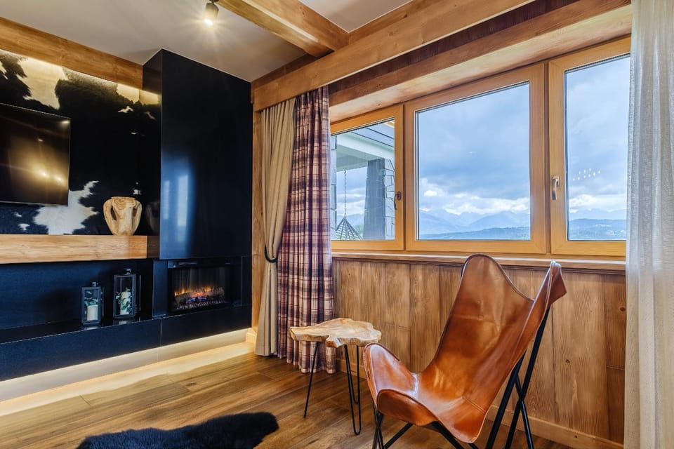 Living room, Seating area, Mountain view