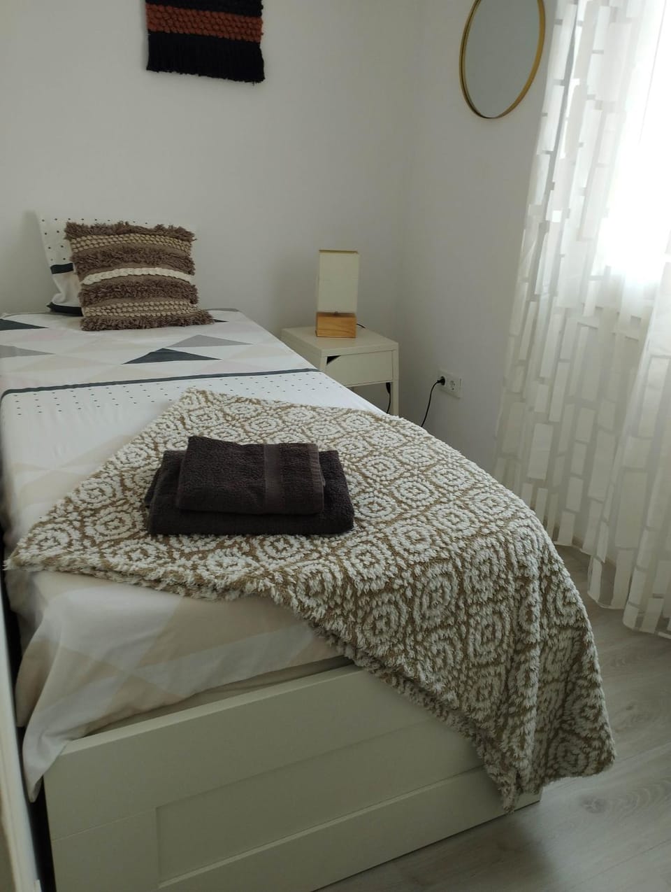 Photo of the whole room, Bedroom