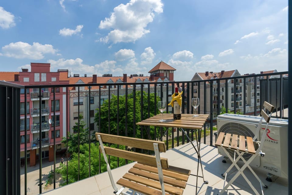 View (from property/room), Balcony/Terrace