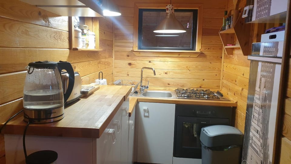 Coffee/tea facilities, Kitchen or kitchenette