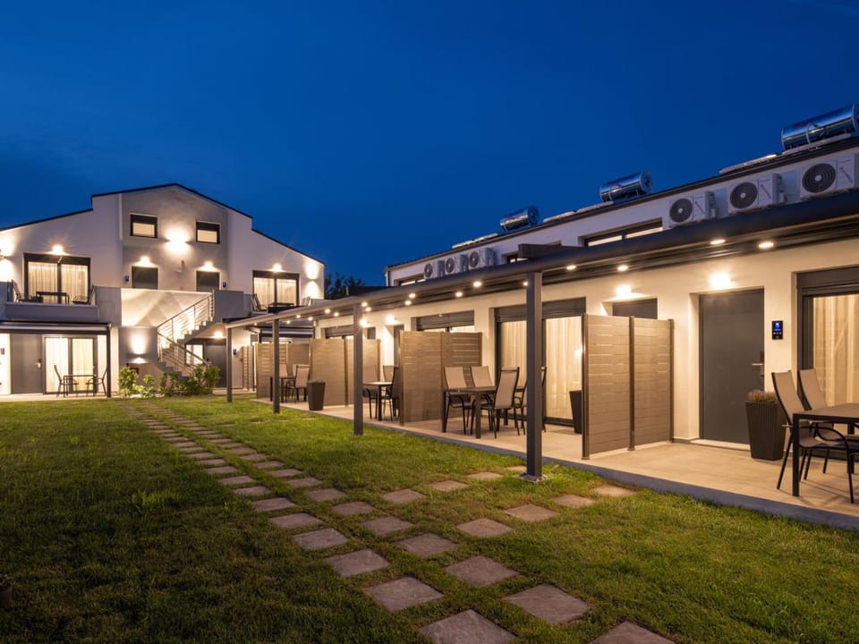 Property building, Garden