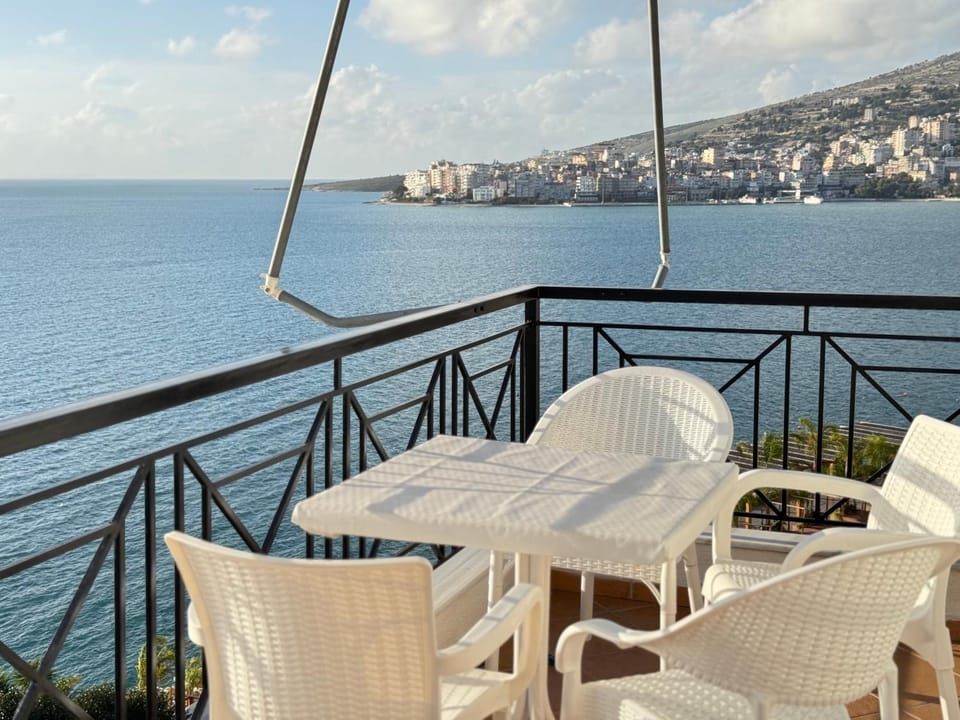 Day, Balcony/Terrace, Seating area, Sea view