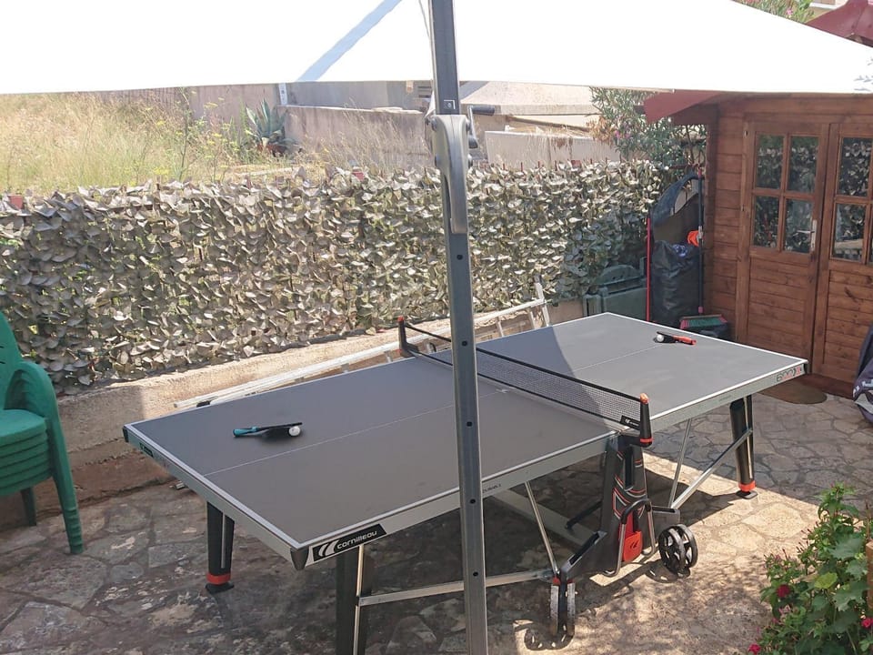 Table tennis