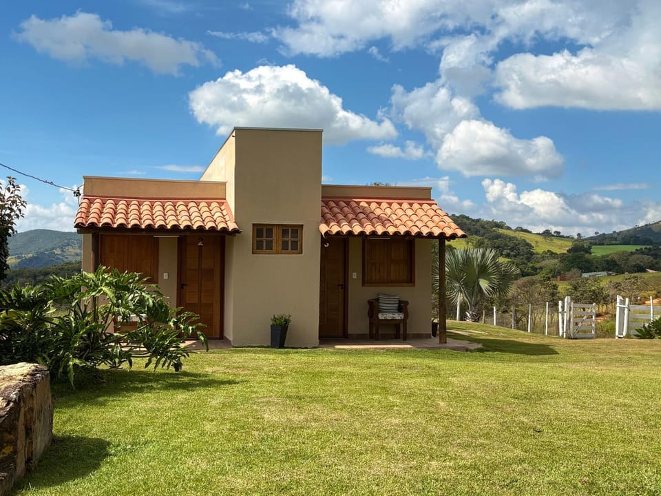 Property building, Day, Natural landscape, Garden view, Mountain view