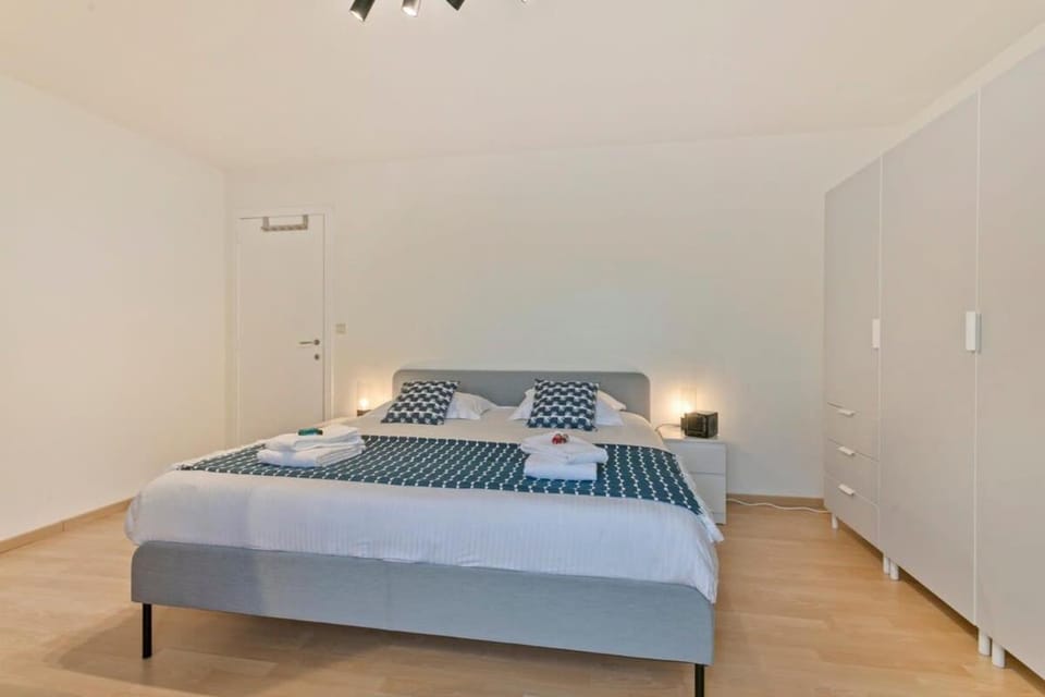 Casiola - Summer-house with sunny garden nearby beach House in Knokke-Heist