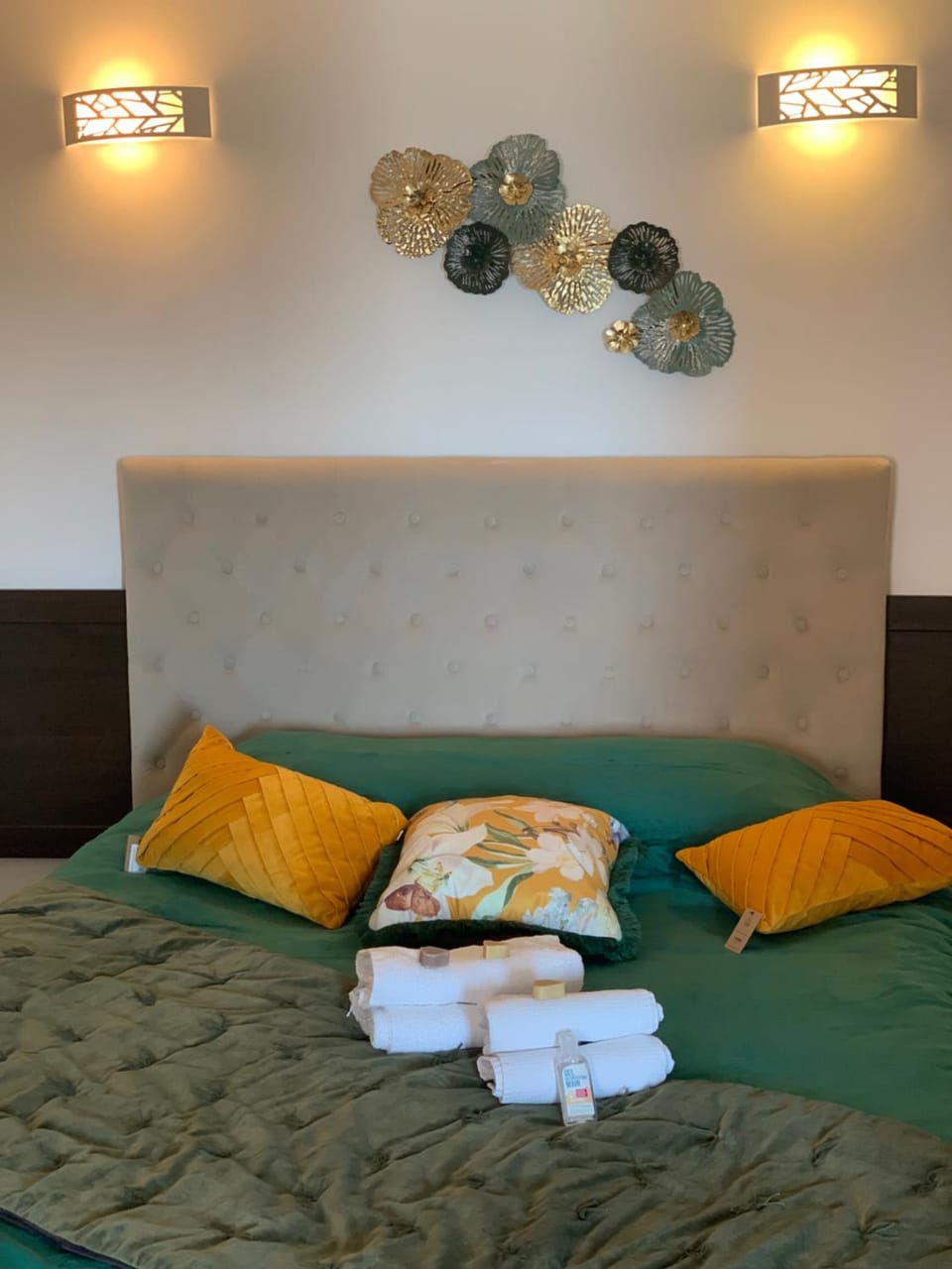 Grand studio, vue mer centre ville carte parking Apartment in Sanary-sur-Mer