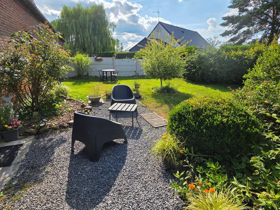 Studio Bienvenue du côté de chez nous avec jardin privatif Apartment in Hauts-de-France