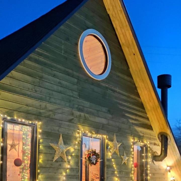Wooden cottage "green house" in Bakuriani Villa in Georgia