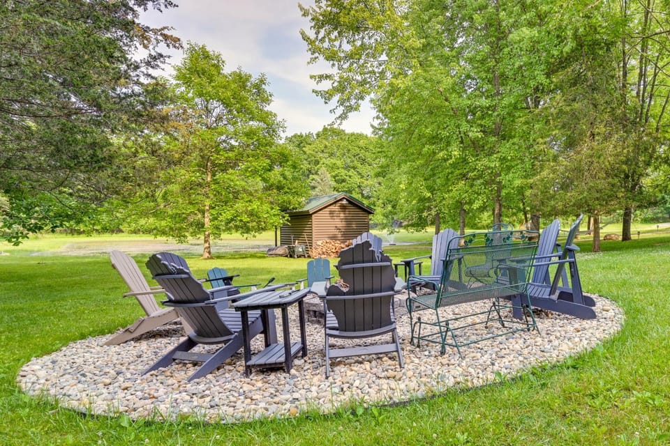 Custom-Built Clarklake Cabin: Sauna & Cold Plunge! Cabin in Ohio